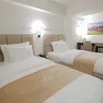 Olia * Tirana