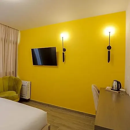 Olia 地拉那